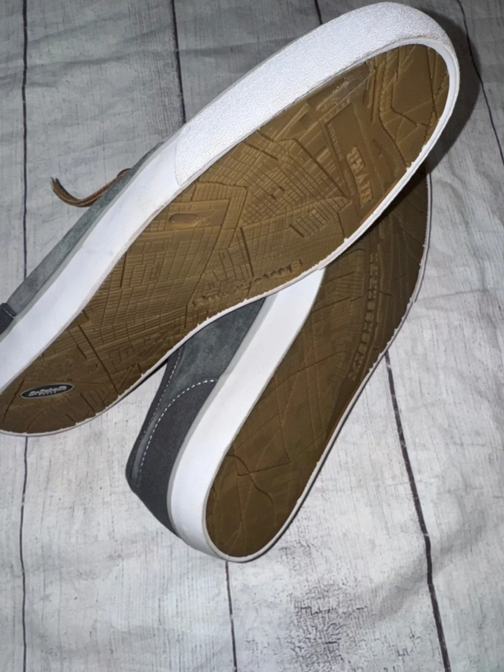 Dr. Scholl's Men's Gray Suede Boat Shoes with Brown Laces 9.5